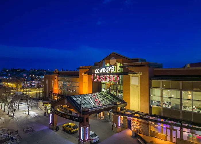 Ultimate Downtown Retreat- 35Th Fl W Stunning Rocky Mountain & Dt Skyline Views! Near Stampede, Saddledome, Bmo Centre! Free Banff Pass, Wine, & Parking!